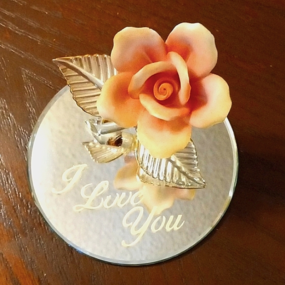GLASS BARON ORNAMENT GIFT.  MIRROR GLASS. IDEAL FOR VALENTINE'S DAY.